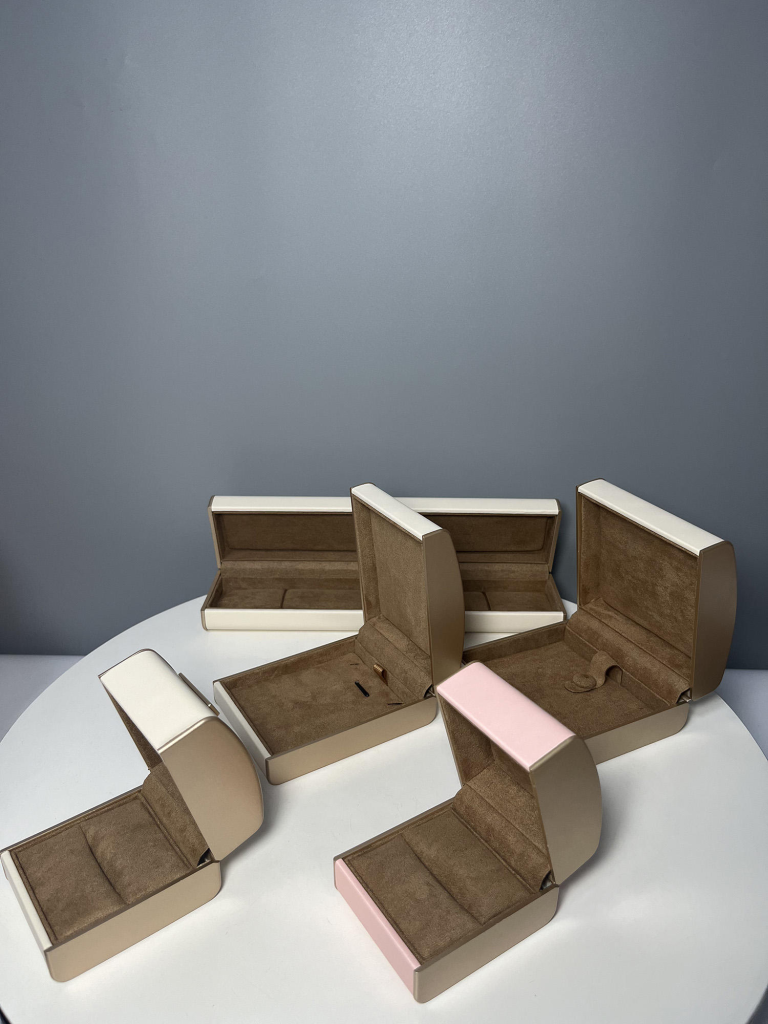 Custom Logo Velvet Luxury Jewelry Necklace and Earring Gift Box - Image 7