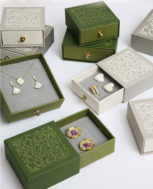 Custom Logo Premium Lid and Base Jewelry Box