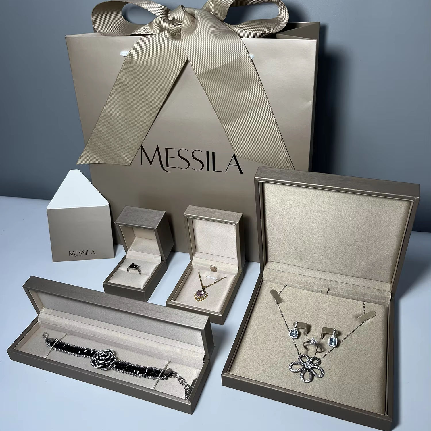 Custom Logo Velvet Luxury Jewelry Necklace and Earring Gift Box