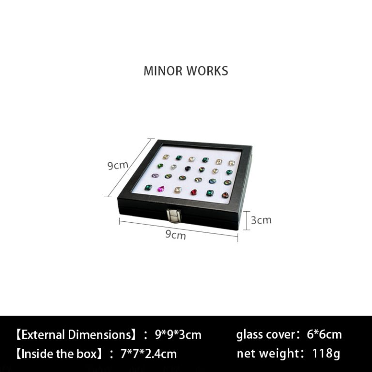 The sunroof is designed with a black lacquered leather glass lock and a transparent display of the gemstone and diamond box - Image 5