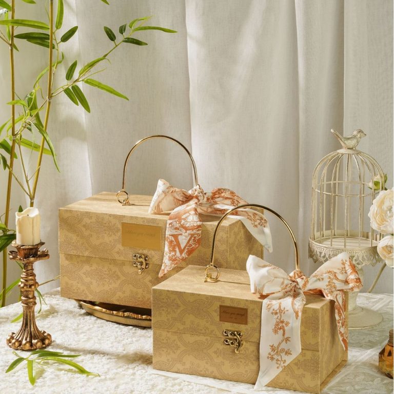 Luxury Packaging Black Box Magnetic Closure Package Rigid Satin Lined Gift Boxes - Image 5